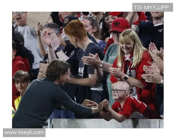 意甲焦点战曼联与利物浦握手言和双方战平引发全场热议