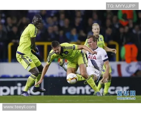 欧联杯惊心动魄热刺与切尔西激战成平局红牌事件引发全场热议