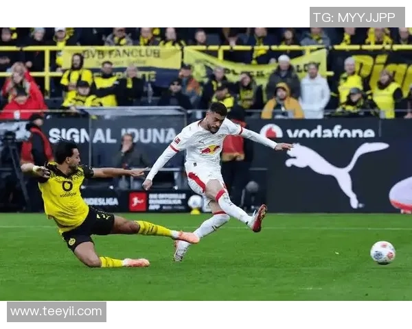 莱比锡狂胜曼联五球大捷点球大战瞬间引发全场沸腾分析战术细节 莱比锡狂胜曼联五球大捷点球大战瞬间引发全场沸腾分析战术细节