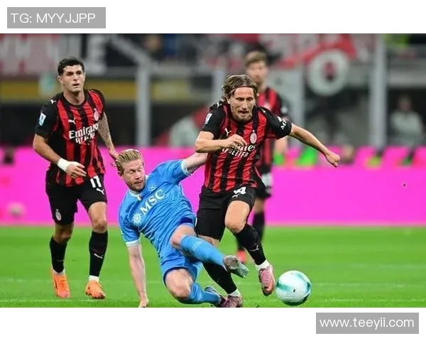 欧联杯曼城大胜AC米兰争议判罚引发全场热议与绝杀瞬间